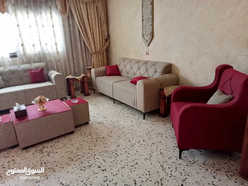 أطقم كنبايات جديد  ، متوفر بأي لون بتطلبه
