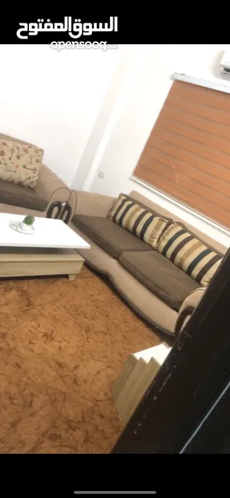 طقم كنب خشب زان 7 مقاعد بحاله ممتازه