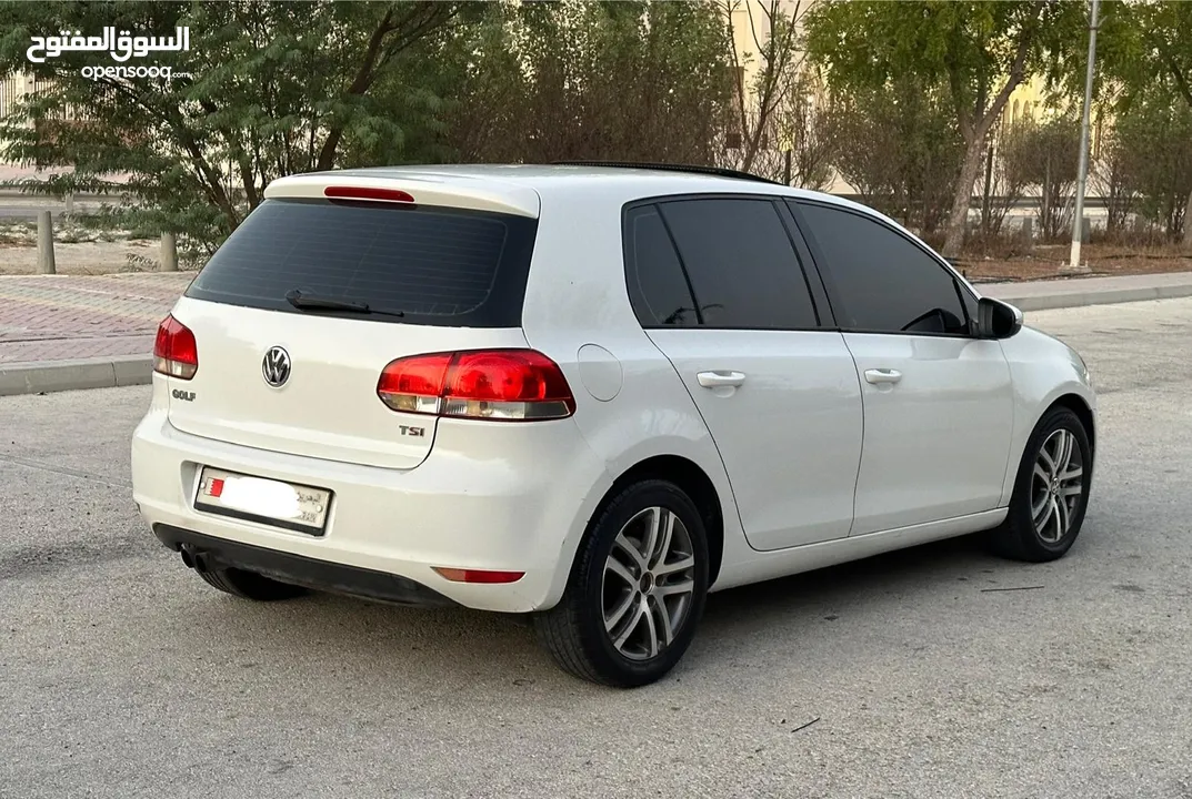 Volkswagen golf 2009 full option sunroof without accident