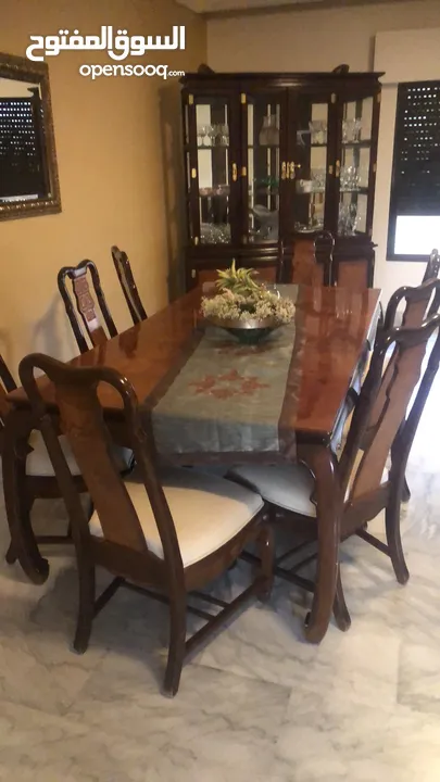 Hardly used American dining room in very good condition