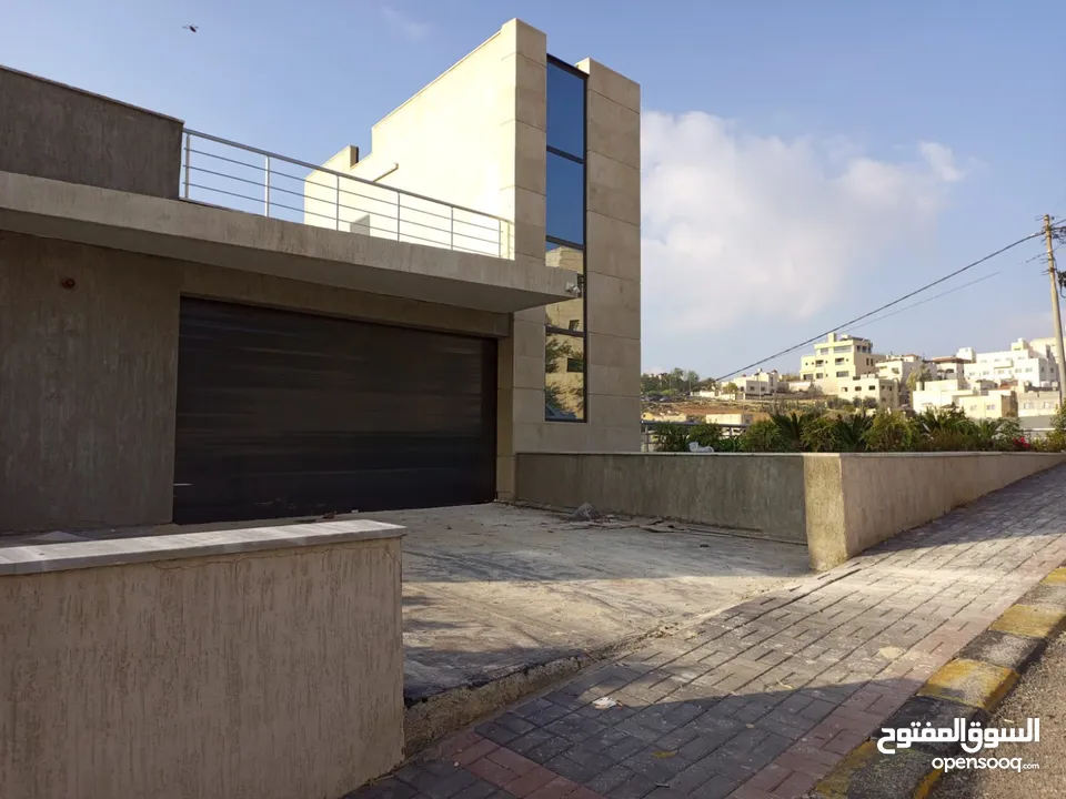 مستودعات ومكاتب ومقر هيئات وشركات كبرى للايجار بمساحات مختلفة /مخازن ومشاغل صناعي بمساحات مختلفة