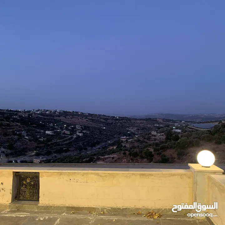 مزرعة فخمة خاصة مع فيلا دوبلكس للبيع في أرقى مناطق السلط ام جوزه ، إطلالات ساحرة وخلابة