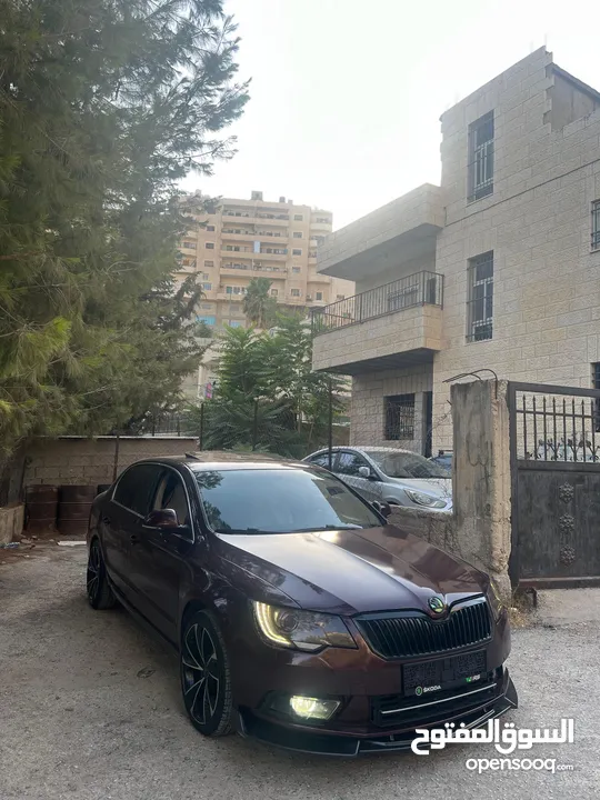 للبيع كاش بسعر حرق او البدل سكودا سوبير فل الفل فتحه سقف كراسي كهرباء برادي لدات اماميه وخلفي