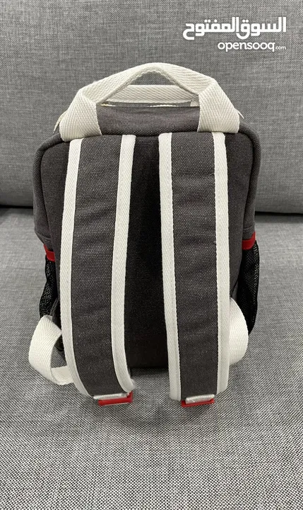 جديدة سعر الشراء 13.5 دينار ماركة مايورال للبيع بدواعي السفر Brand New Mayoral Backpack