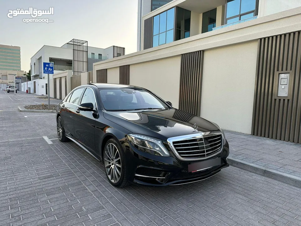 للبيع مرسيدس S500 أربع فصوص شاشات فالكراسي وستاير خلفية ومرايات فالسقف ابواب شفط سقف بانوراما خمس كا