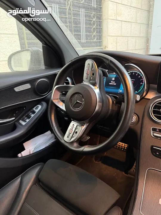 سيارة مرسيدس Glc300e
