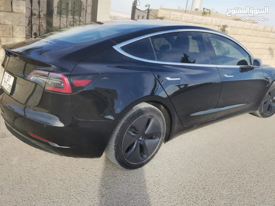 tesla model 3 / activation of super charger ,autopilot and autoparking done