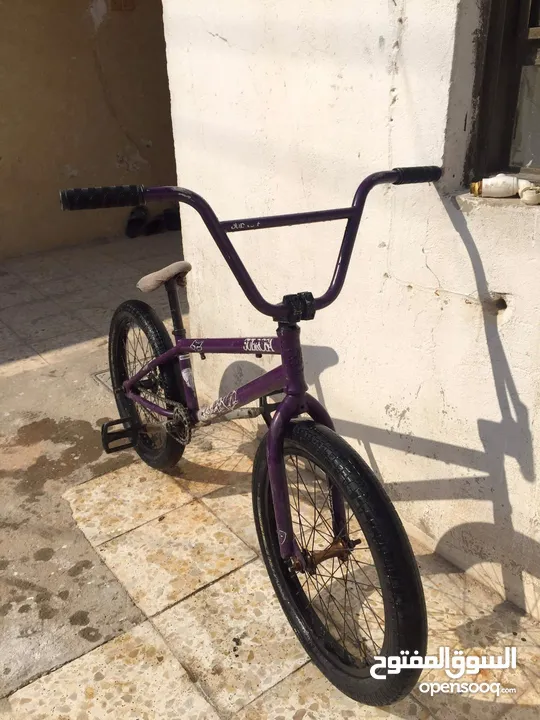 BMX سابروس للبيع