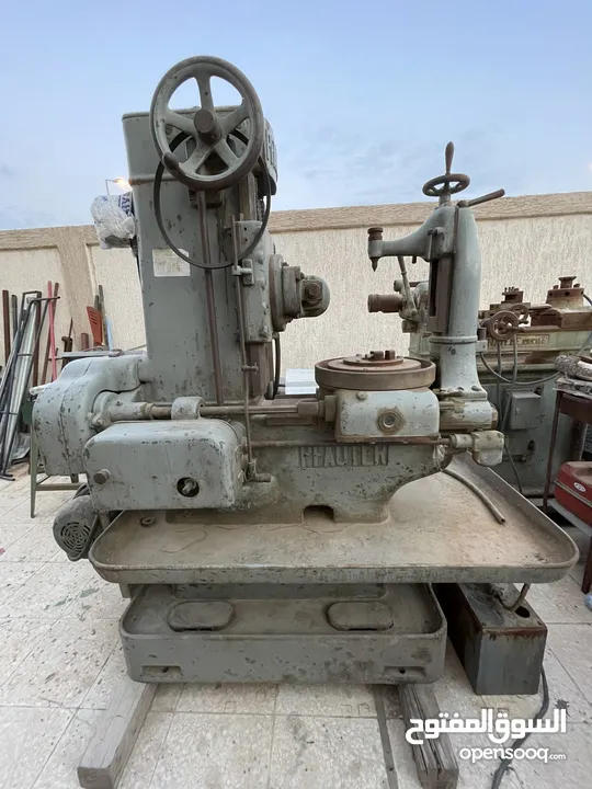 معدات مخرطة كاملة للبيع