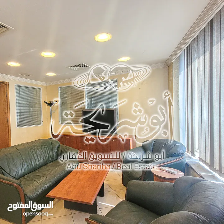 مكتب فاخر بالصويفية مجهز بالكامل للبيع او للايجار من المالك مباشرة