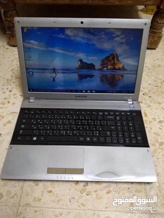 لابتوبlaptop i3 للتواصل الرقم موجود في صور الاعلان