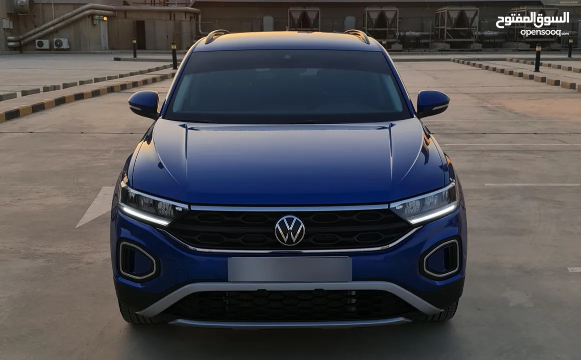 1400 سي سي VW t-roc  موديل 2023 كفالة لغاية 2027 صيانة مجانية لغاية 75 ألف كم