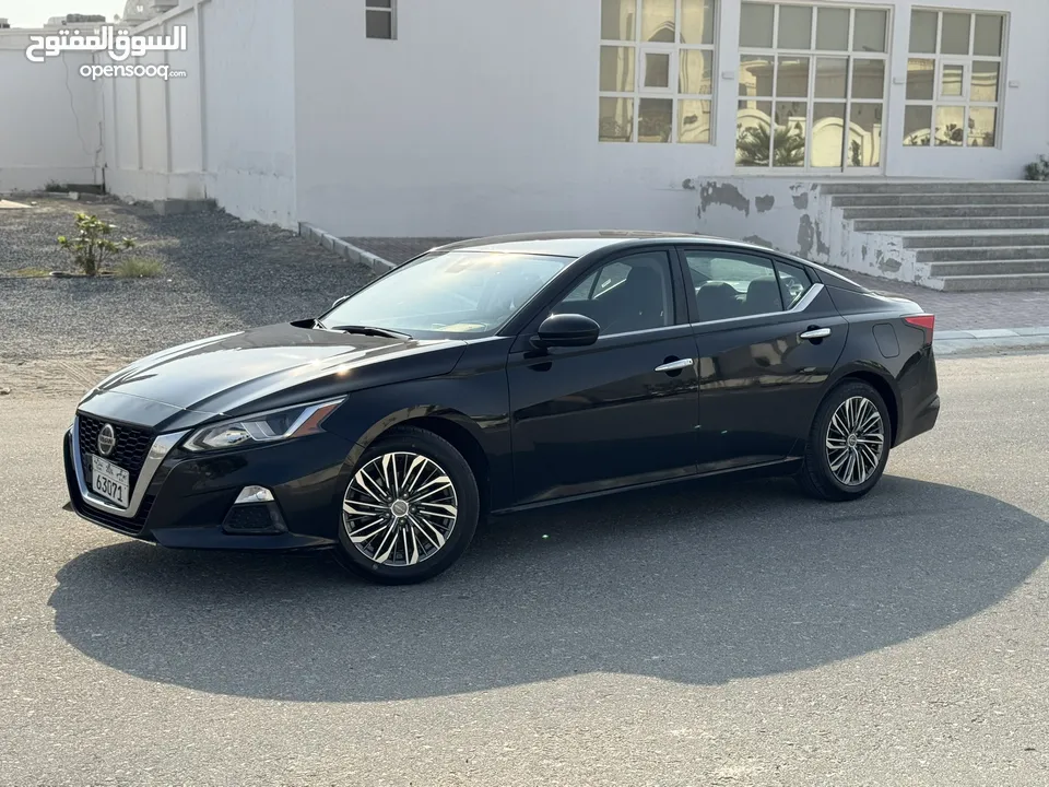 Nissan Altima 2021 good condition