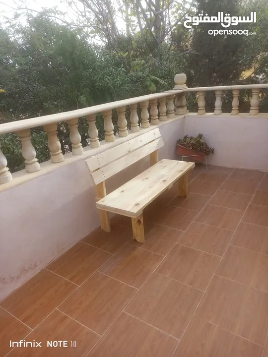 كراسي وجلسات خشب