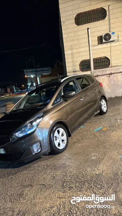 كيا كارينز 2016