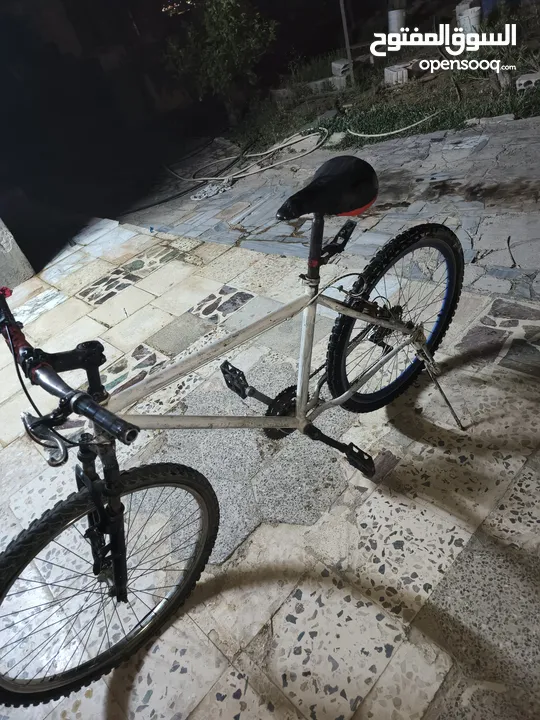 دراجه هوائيه من ست غيارات نضيفه