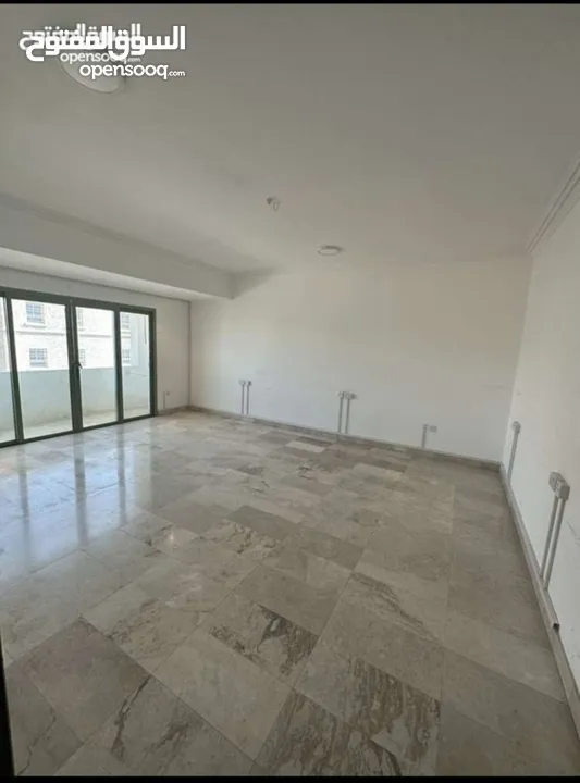 3 Bedrooms Apartment for Sale in Madinat Sultan Qaboos REF:1076AR