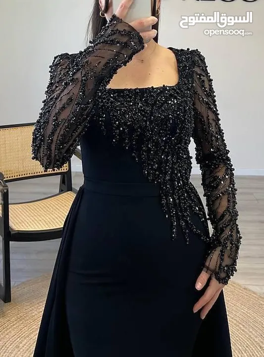 فساتين سهرة مصممة لتخطف الأنظار وتترك بصمتك في كل خطوة