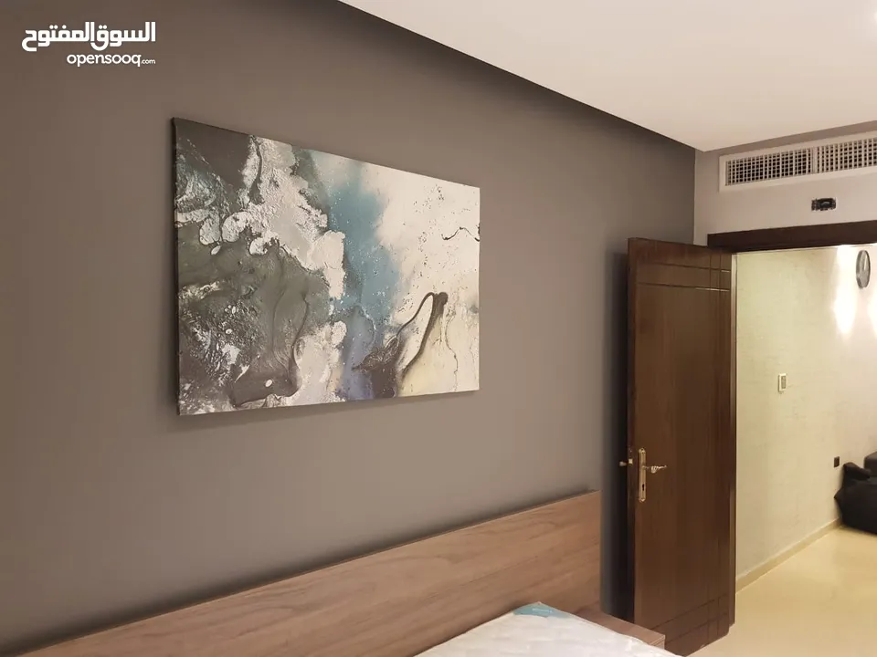 استوديو فاخر مفروش بتلاع العلي مطل عجامعة الاردنية مع ترس خارجي