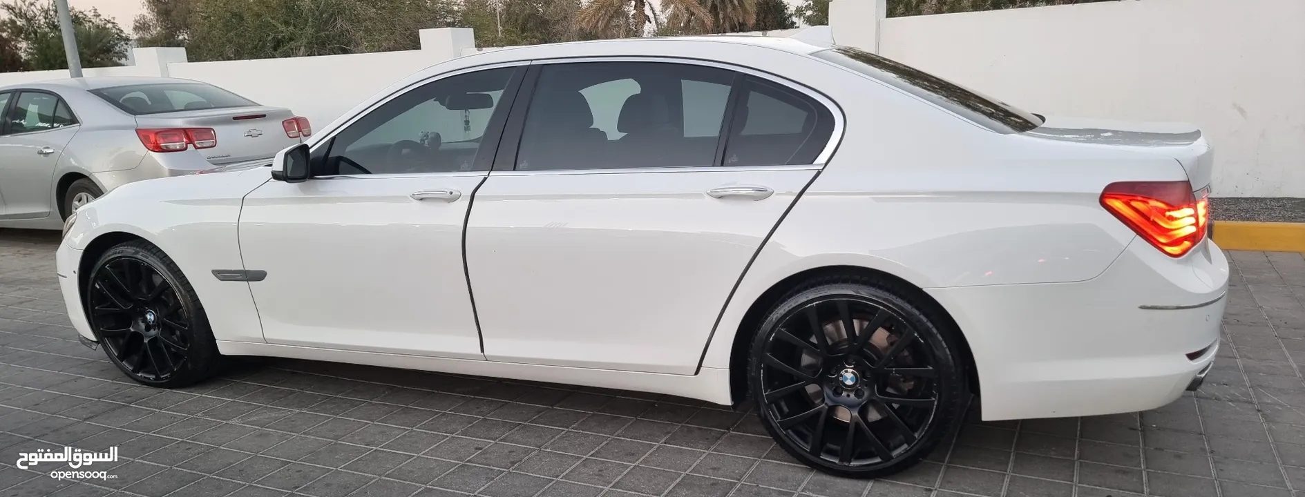 BMW 750Li Special Price No. 1 MODEL 2012 V8 5.0L Low mileage 155k GCC