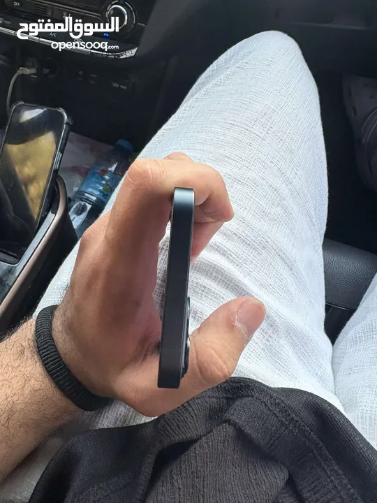 ايفون 13 مساحة 128GB بطارية 84% لون اسود.....................................
