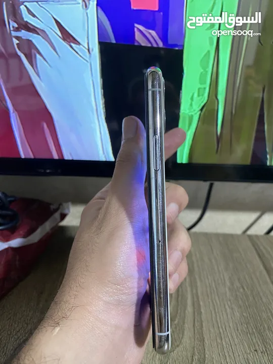 iPhone 11pro  بسعر رمزي