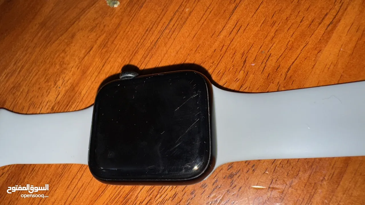 ابل واتش se 2 , 44mm للبيع ب سعر مميز