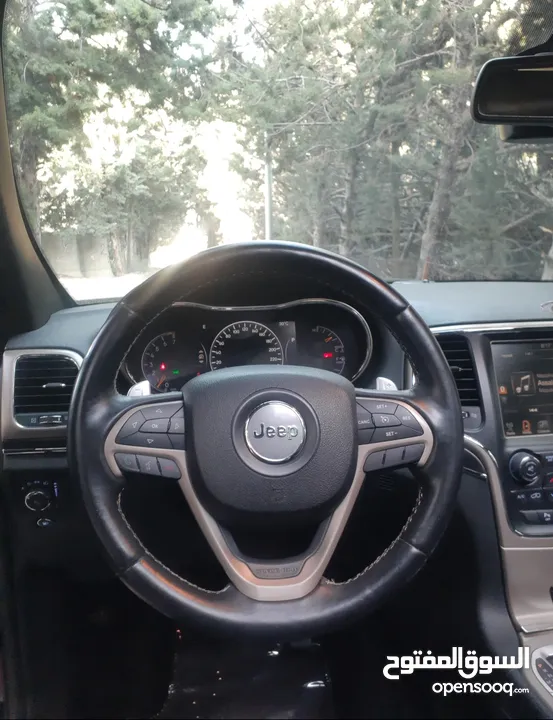 جيب جراند شيروكي 2016 ليمتد فحص كامل بانوراما  لون مميز جدآ واضح ممشى قليل  Jeep  4x4