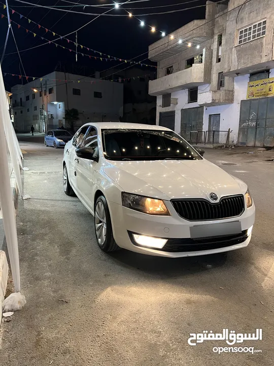 Škoda Octavia 2016 اصل برايفت ترخيص وتامين طوويل فحص فخدات سمكات نضاف  بالكراتين