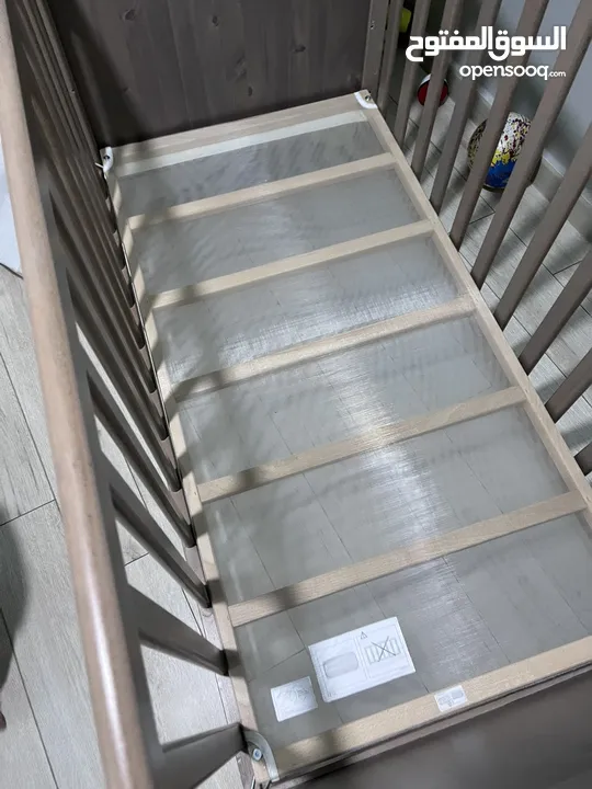 سرير بيبي للبيع