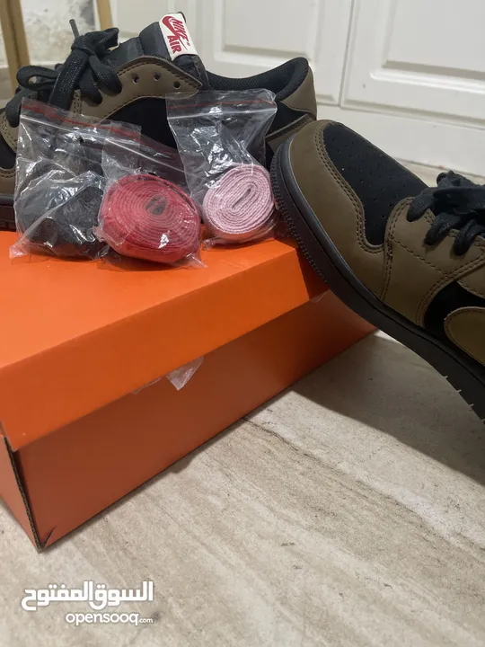 حذاء ترافس سكوت nike air jordan 1 low