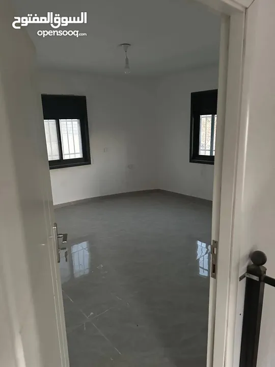 منزل 3 طبقات جاهز للسكن مع قطعة أرض للبيع في بيت لحم