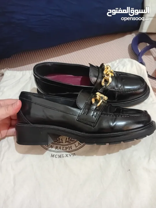 حذاء اصلي  من ماركة Tommy Hilfiger مقاس 38 سعره الحقيقي 200$