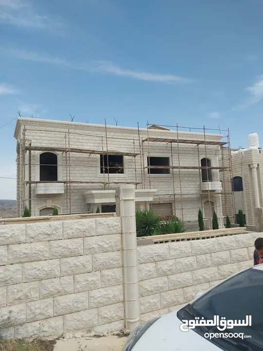 ابو عميد للمقاولاتتكحيل حجر وتلبيس حجر وقصارة داخلي وخارجي وقصارة عتيكوت وعمل شلالات عزل اسطح وجدران