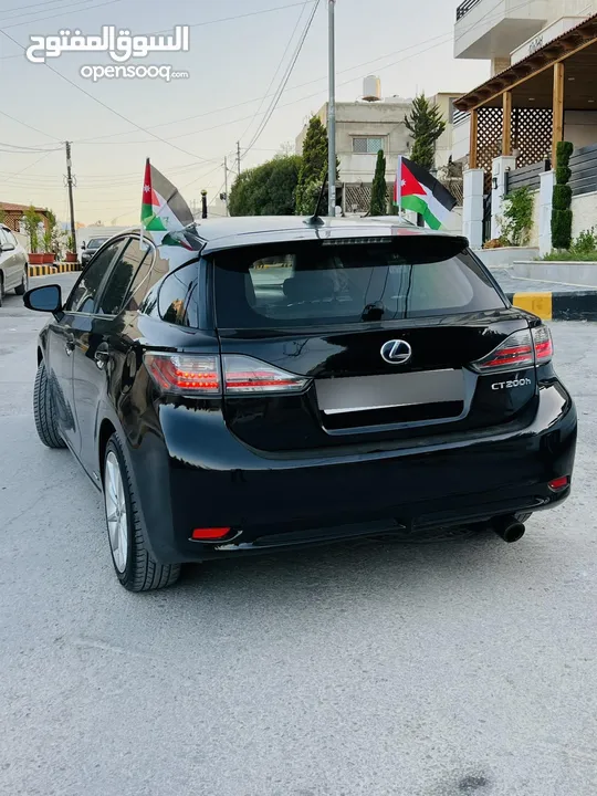 Lexus ct200 للبيع