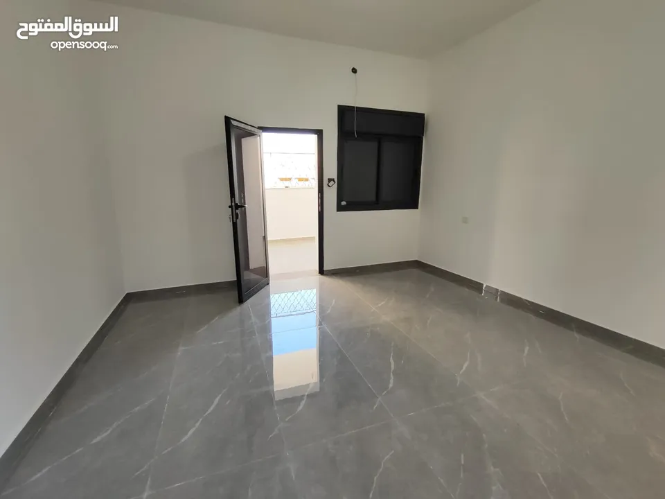شقة_للإيجار-الرام – أول نزلة الكسارات قرب سوبرماركت السلايمة