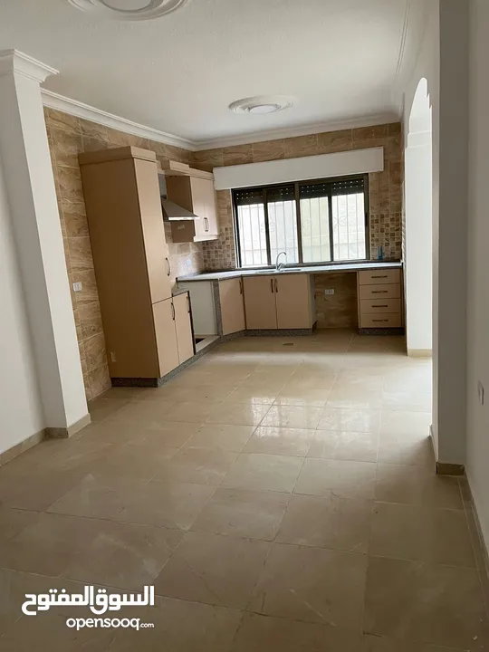 شقق سكنية او استثمارية جديدة لم تسكن للبيع في صويلح  120متر مع مطبخ امريكي راكب  من المالك مباشرة.