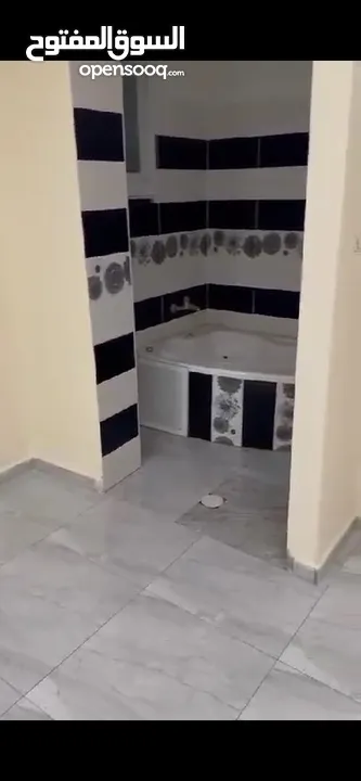 شقة تشطيب ديلوكس للبيع بسعر مغري جداً