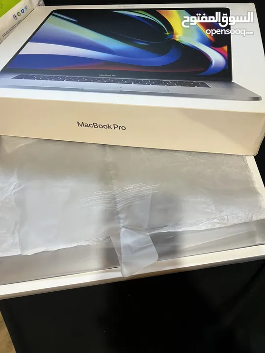 MacBook Pro 2019 16 inch TouchBar Retina Screen