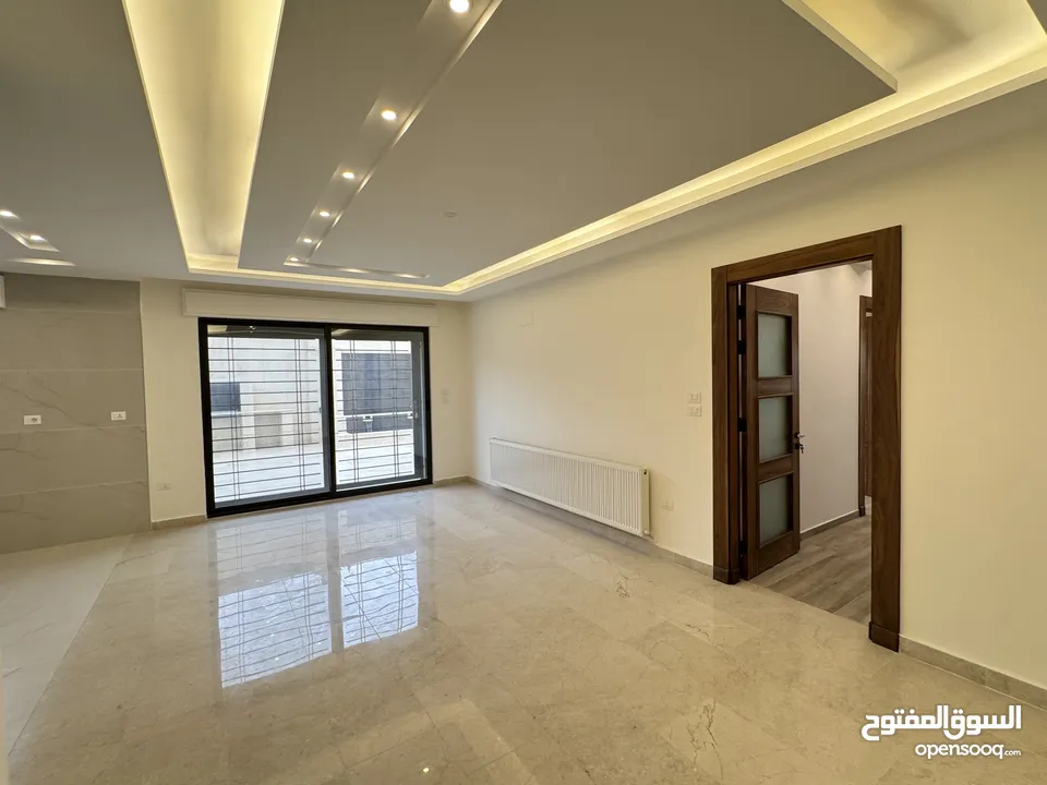 شقة طابق شبه ارضي مساحة 231م + حديقه 255م بتشطيبات مميزة - حي الصحابة - رجم عميش - رمضان للاسكان