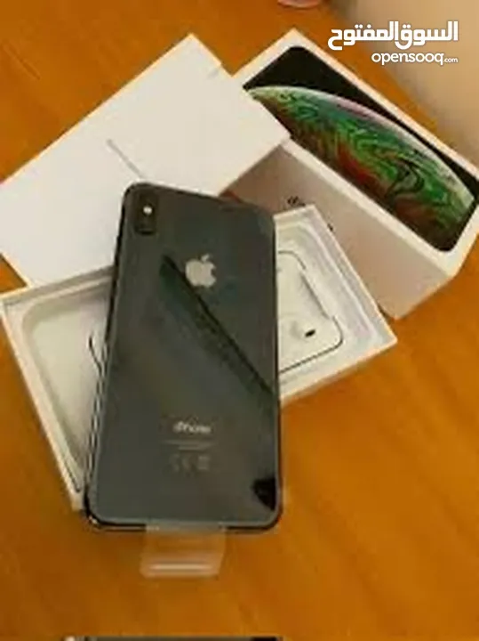 iPhone Xs 265gمستعمل في حالة ممتاز ولدينا المزيد