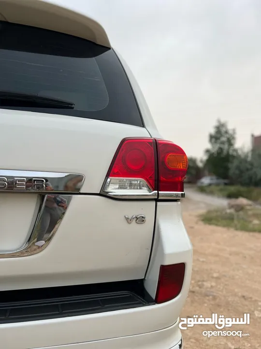 للبيع تويوتا لاندكروزر موديل 2008 محول كامل 2015 V8فحص كامل بسعر مغري