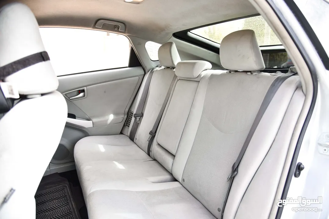 تويوتا بريوس هايبرد بحالة الشركة Toyota Prius Hybrid 2015