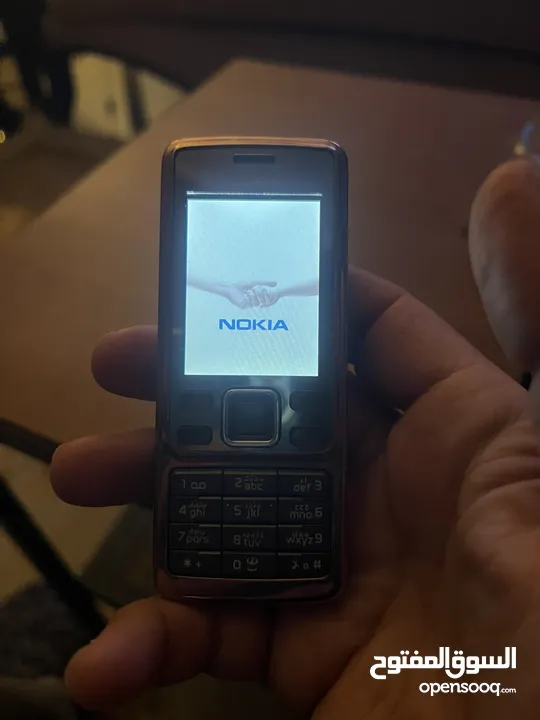 موبايل نوكيا 6300 بحالة ممتازة مع الشاحن
