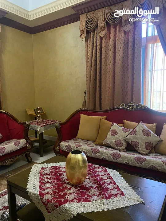 أثاث مجلس فاخر لون احمر و بني 4 قطع  living room furniture red and brown 4