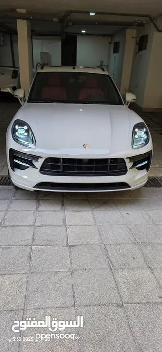 Porsche macan 2019  رمادي فاتح  وارد الوكاله مالك واحد   مواصفات خاصه ...مالك واحد  بسعر مميز