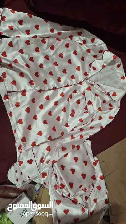 Red heart pyjama box