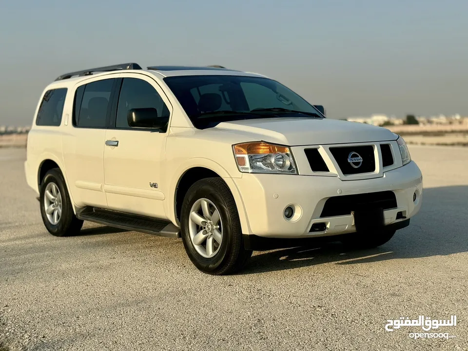 2015 Nissan Armada SE V8 72,000 km