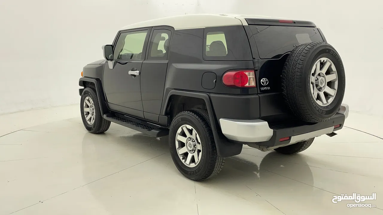 (HOME TEST DRIVE AND ZERO DOWN PAYMENT) TOYOTA FJ CRUISER