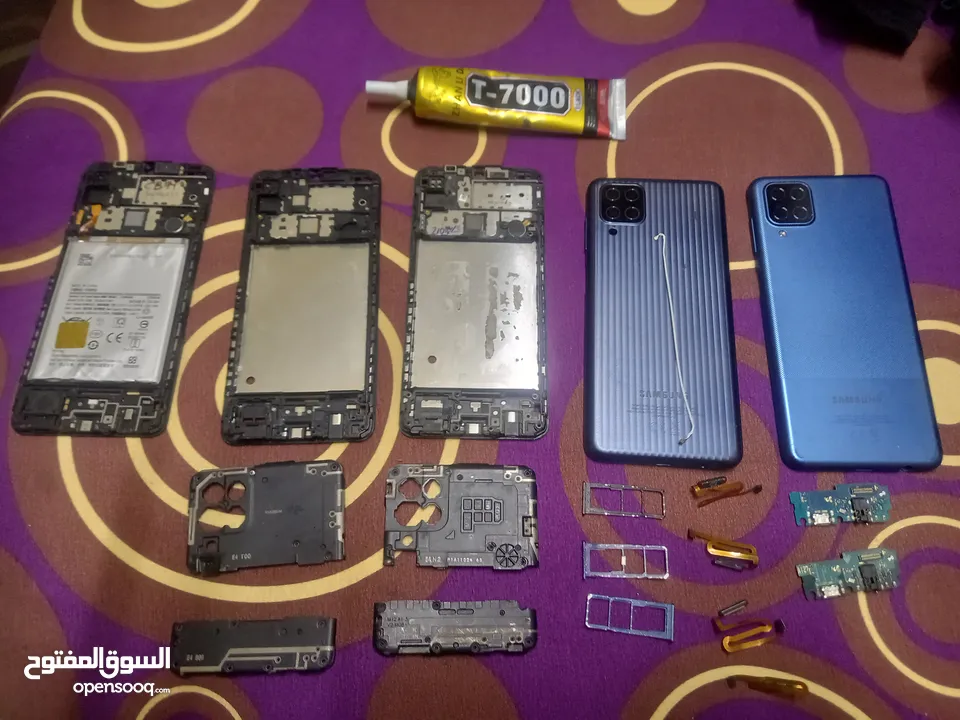 قطع غيار سامسونج ( A12 و m13 ) بحالة ممتازة